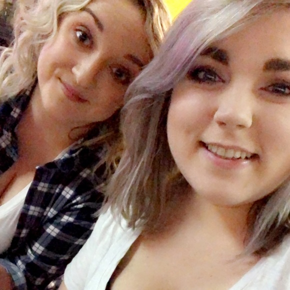 Meet your Posher, Maegan - Picture 6 of 7